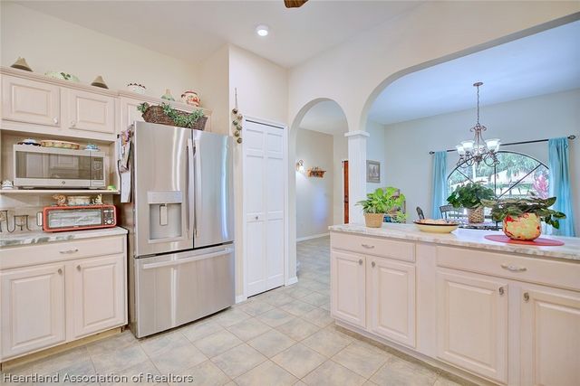 26 Meadowlake Circle S, Lake Placid, FL 33852