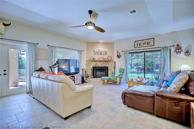 26 Meadowlake Circle S, Lake Placid, FL 33852