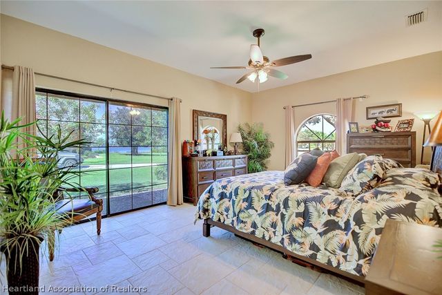 26 Meadowlake Circle S, Lake Placid, FL 33852