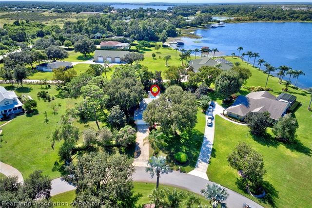 26 Meadowlake Circle S, Lake Placid, FL 33852