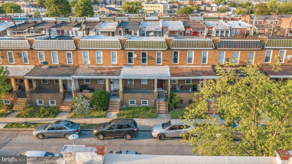 Image 7 of property listing at 3132 CLIFTMONT AVE, Baltimore, MD 21213