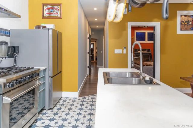 7217 67th Place, Glendale, NY 11385