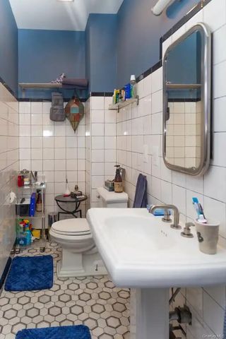 7217 67th Place, Glendale, NY 11385