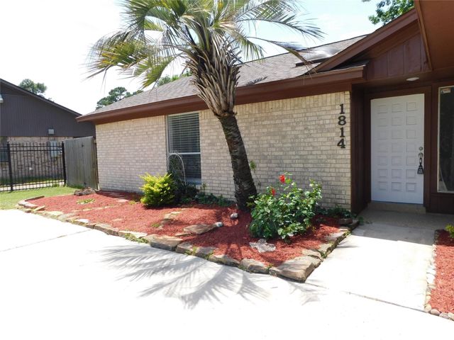 1814 Chart Dr Drive, Crosby, TX 77532