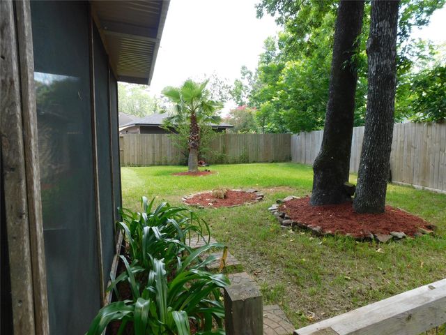 1814 Chart Dr Drive, Crosby, TX 77532