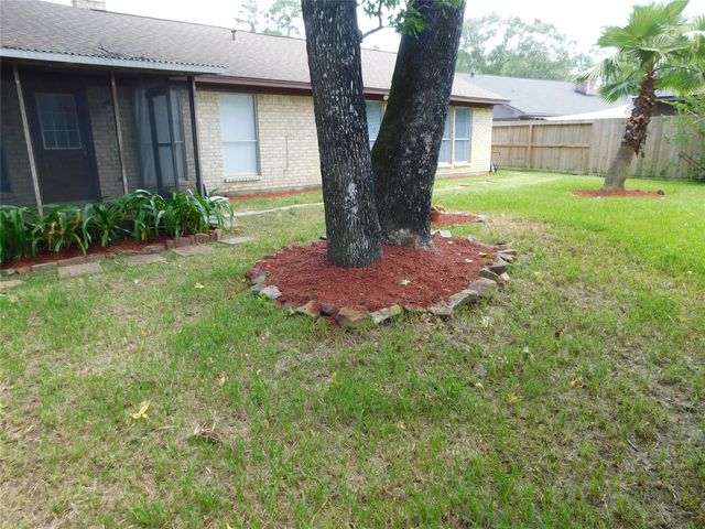1814 Chart Dr Drive, Crosby, TX 77532