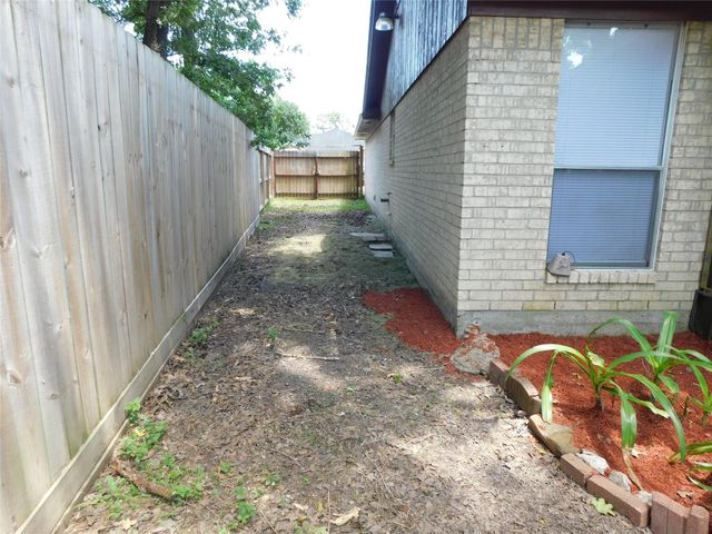 1814 Chart Dr Drive, Crosby, TX 77532