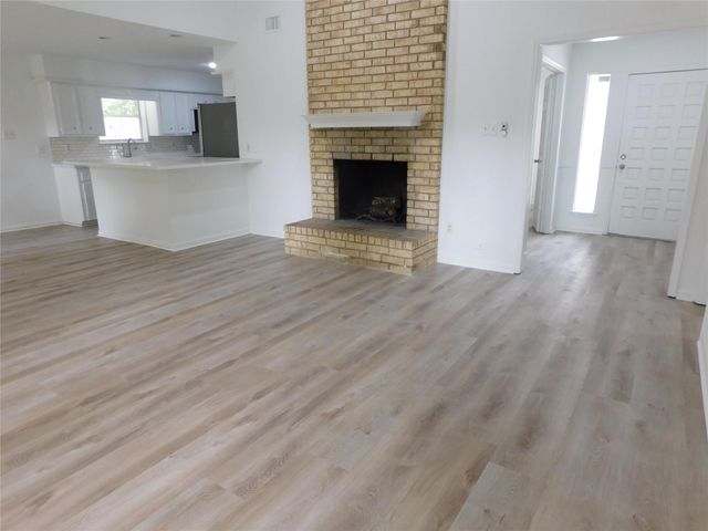 1814 Chart Dr Drive, Crosby, TX 77532