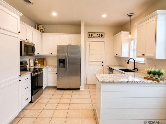 12508 Jeremy Ct, Walker, LA 70785