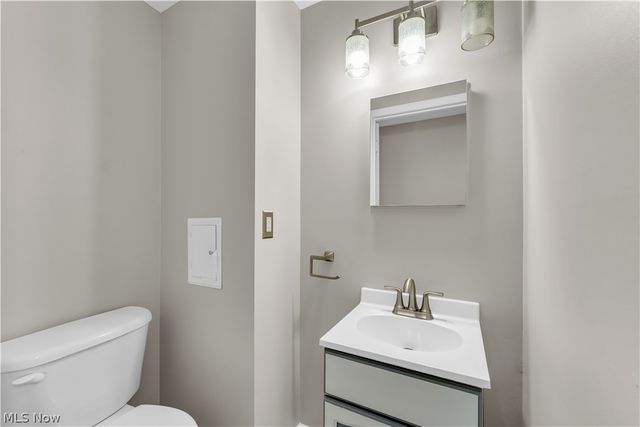 47 Southwick Drive, Bedford, OH 44146