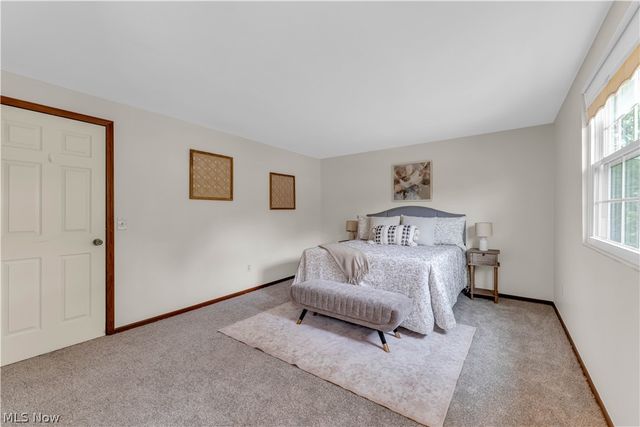 47 Southwick Drive, Bedford, OH 44146