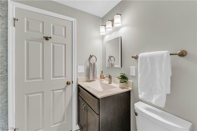 47 Southwick Drive, Bedford, OH 44146