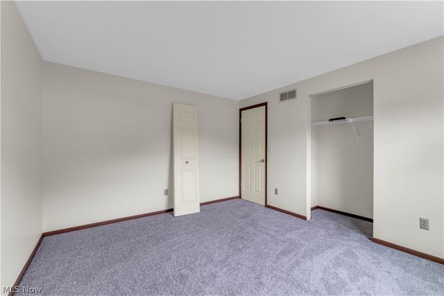 47 Southwick Drive, Bedford, OH 44146