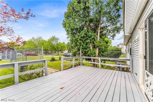 47 Southwick Drive, Bedford, OH 44146