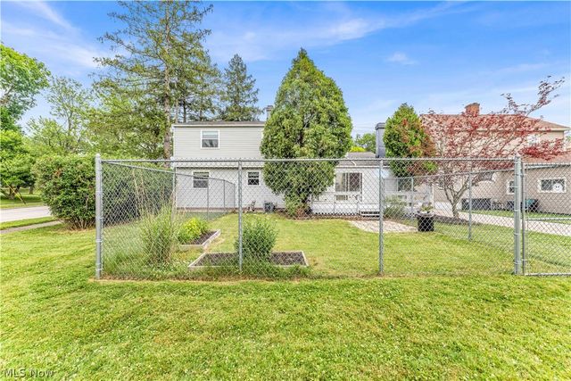 47 Southwick Drive, Bedford, OH 44146