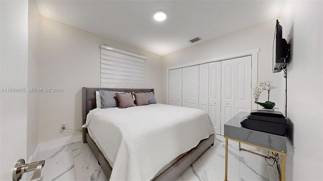 2340 SW 139th Ave, Miami, FL 33175