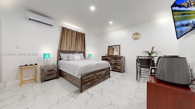 2340 SW 139th Ave, Miami, FL 33175