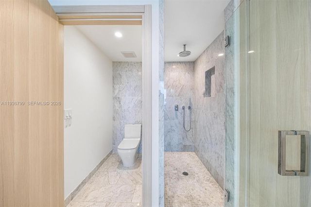 1000 Brickell Plz 4212, Miami, FL 33131