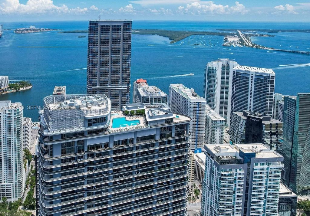 1000 Brickell Plz 4212, Miami, FL 33131