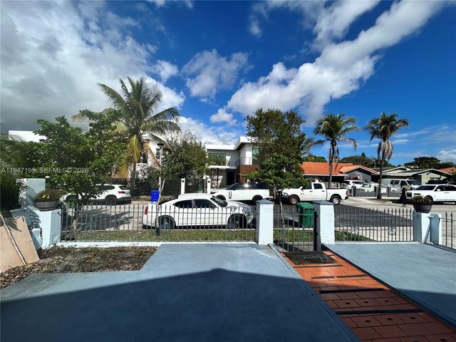 1352 SW 16th St, Miami, FL 33145