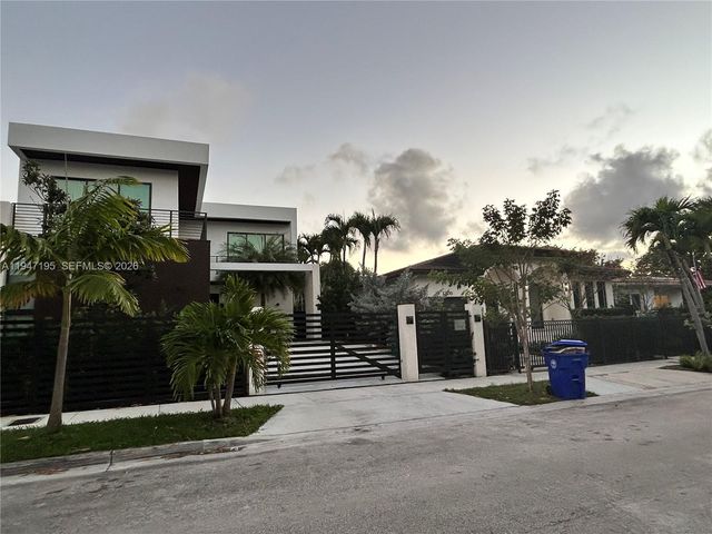 1352 SW 16th St, Miami, FL 33145