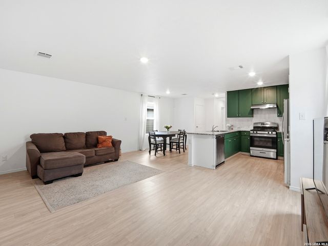 8027 Serro Medina, San Antonio, TX 78252