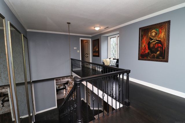 611 Bunker Hill Avenue, Waterbury, CT 06708