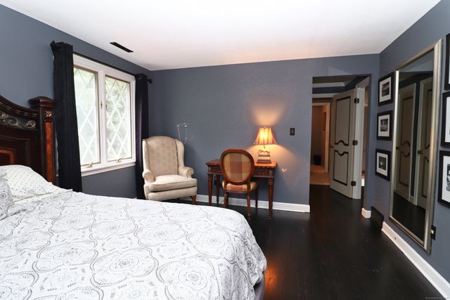 611 Bunker Hill Avenue, Waterbury, CT 06708