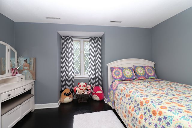 611 Bunker Hill Avenue, Waterbury, CT 06708