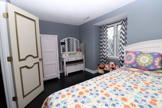 611 Bunker Hill Avenue, Waterbury, CT 06708