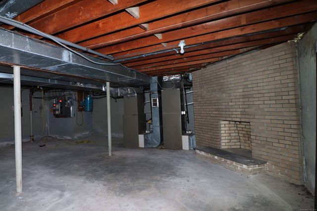 611 Bunker Hill Avenue, Waterbury, CT 06708