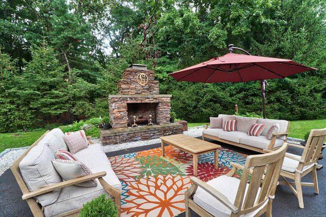 611 Bunker Hill Avenue, Waterbury, CT 06708