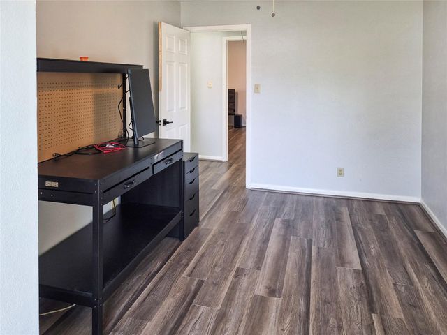 103 Ironwood Street, Lake Jackson, TX 77566