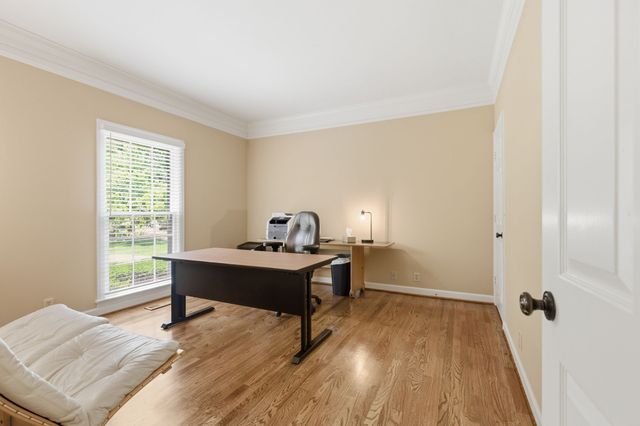 1464 Tyne Blvd, Nashville, TN 37215