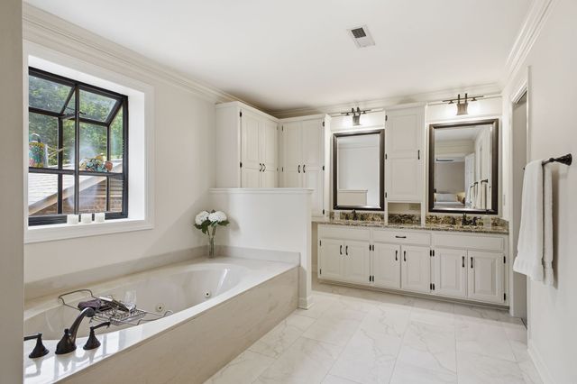 1464 Tyne Blvd, Nashville, TN 37215