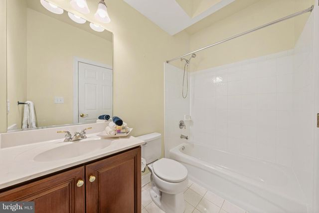 11 HARVEST DRIVE, Plainsboro, NJ 08536