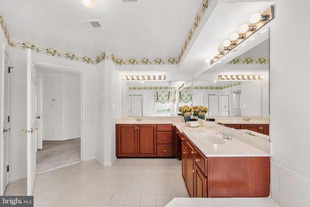 11 HARVEST DRIVE, Plainsboro, NJ 08536