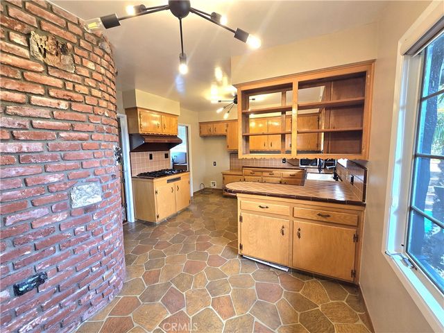 932 W Granada Court, Ontario, CA 91762