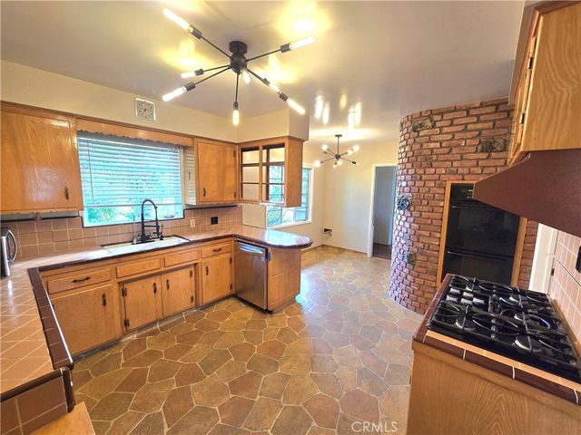 932 W Granada Court, Ontario, CA 91762