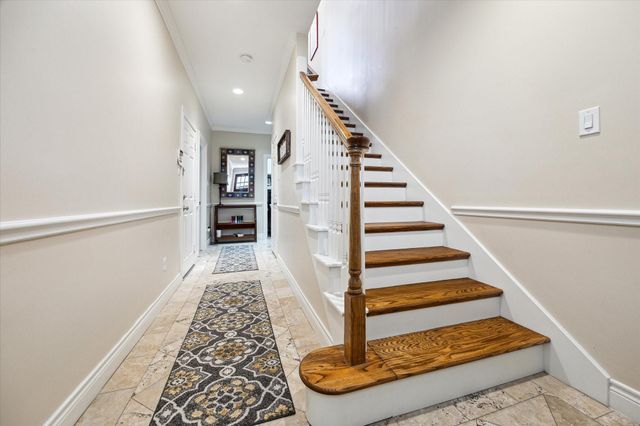 190 Oak Place, Houston, TX 77006