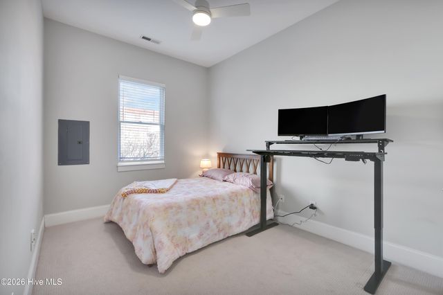 715 N 4th Street Apt 205, Wilmington, NC 28401