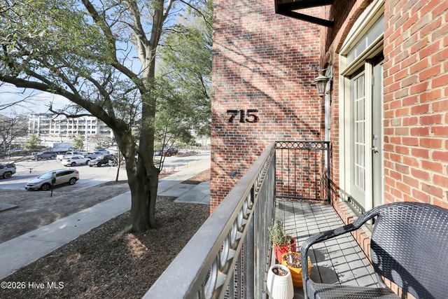 715 N 4th Street Apt 205, Wilmington, NC 28401