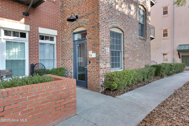 715 N 4th Street Apt 205, Wilmington, NC 28401