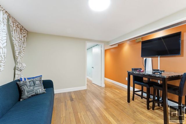 675 E 53rd Street, New York City, NY 11203