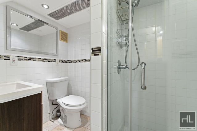 675 E 53rd Street, New York City, NY 11203