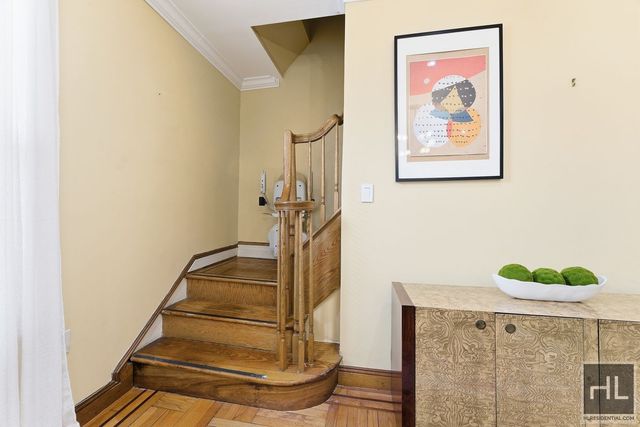 675 E 53rd Street, New York City, NY 11203