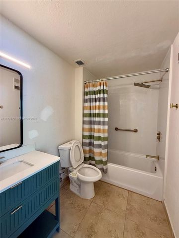 3450 N Pinewalk Drive N 421, Margate, FL 33063