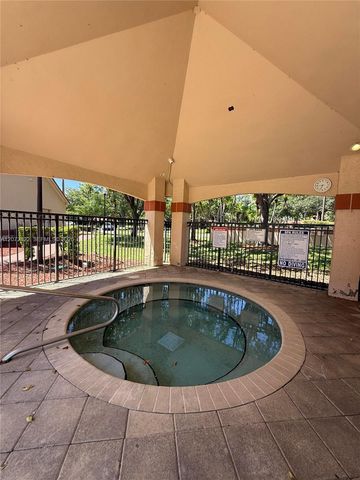 3450 N Pinewalk Drive N 421, Margate, FL 33063