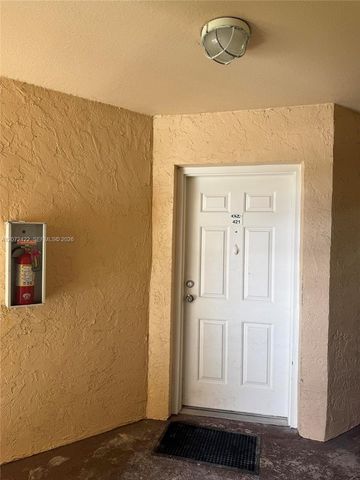 3450 N Pinewalk Drive N 421, Margate, FL 33063