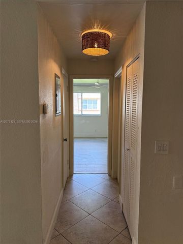 3450 N Pinewalk Drive N 421, Margate, FL 33063